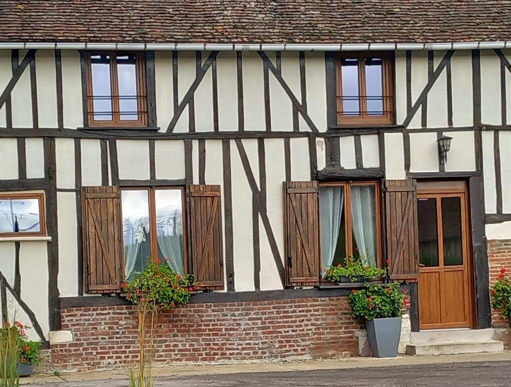 La Ferme Des Aristochats Blicourt Exteriör bild